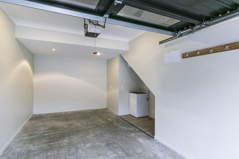 Photo of property in 12 Ted Gilberd Place, Newlands, Wellington, 6037