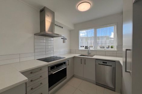 Photo of property in 40 Richards Avenue, Forrest Hill, Auckland, 0620