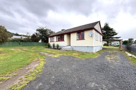 Photo of property in 14 Market Street, Kaitangata, 9210