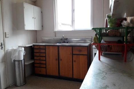 Photo of property in 56 Aikmans Road, Merivale, Christchurch, 8014