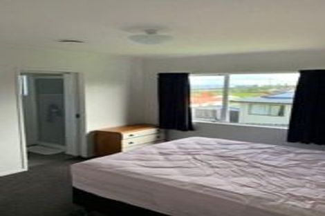 Photo of property in 57b Everglade Drive, Goodwood Heights, Auckland, 2105