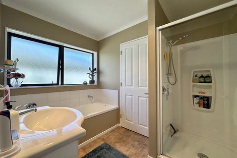 Photo of property in 4 Resinosa Street, Trentham, Upper Hutt, 5018