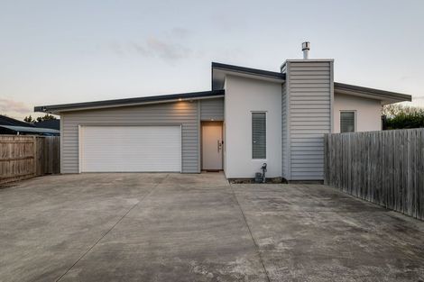 Photo of property in 20 Freedom Drive, Kelvin Grove, Palmerston North, 4414