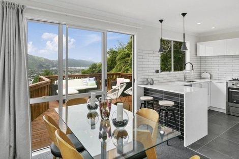 Photo of property in 71a Tirohanga Road, Tirohanga, Lower Hutt, 5010