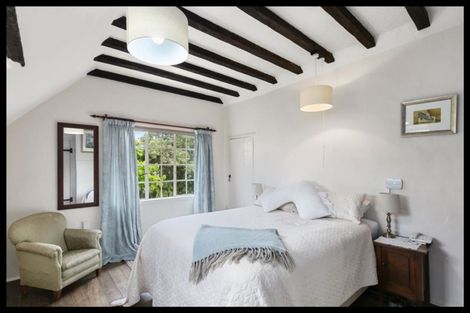 Photo of property in 42 Nicholson Road, Khandallah, Wellington, 6035