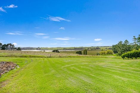 Photo of property in 4 Matahehe Lane, Tinopai, Matakohe, 0593