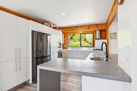 Photo of property in 14 Arthur Road, Paraite, New Plymouth, 4373