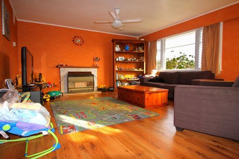 Photo of property in 8 Fox Place, Cloverlea, Palmerston North, 4412