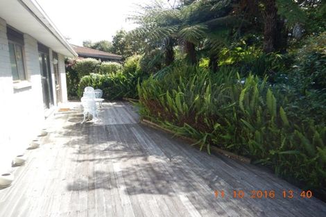 Photo of property in 2/9 Seaton Road, Murrays Bay, Auckland, 0630