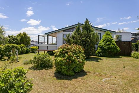 Photo of property in 14 Tobin Place, Richmond Heights, Taupo, 3330