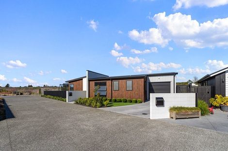Photo of property in 16 Tanuku Lane, Te Puke, 3119
