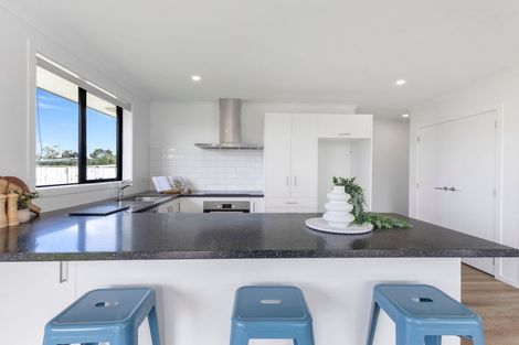 Photo of property in 15 Jersey Place, Bell Block, New Plymouth, 4312