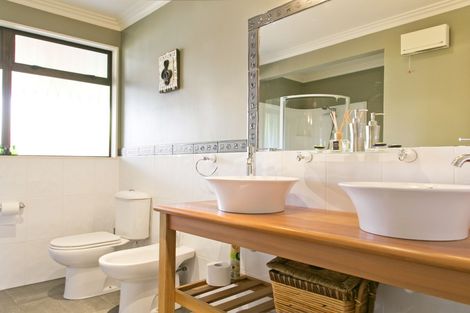 Photo of property in 8 Aubrey Crescent, Rainbow Point, Taupo, 3330