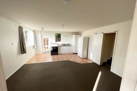 Photo of property in 86 Rosario Crescent, Red Beach, 0932