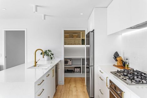 Photo of property in 55 Elizabeth Street, Waikanae, 5036