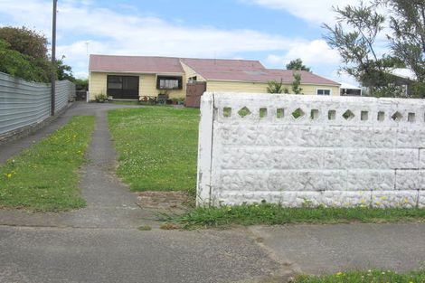 Photo of property in 12 Murray Street, Aramoho, Whanganui, 4500