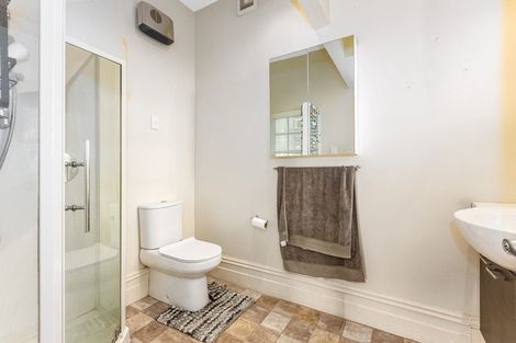 Photo of property in 15 Porritt Avenue, Mount Victoria, Wellington, 6011
