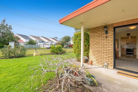 Photo of property in 5 Pengelly Place, Parakai, 0830