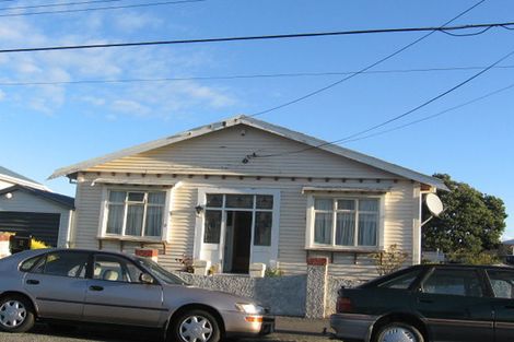 Photo of property in 2 Heretaunga Street, Petone, Lower Hutt, 5012