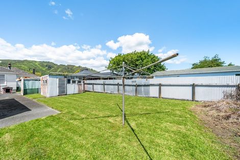 Photo of property in 73 Wellington Road, Wainuiomata, Lower Hutt, 5014