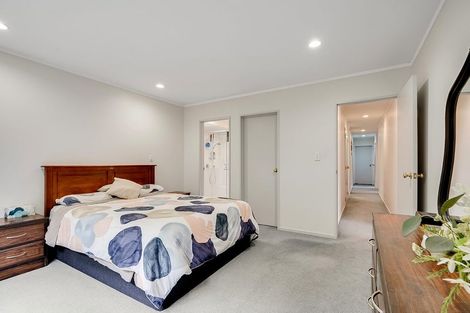 Photo of property in 37 Greenfield Drive, Western Heights, Hamilton, 3200