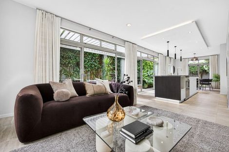 Photo of property in 20 Regina Street, Westmere, Auckland, 1022