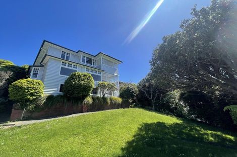 Photo of property in 9 Wadestown Road, Wadestown, Wellington, 6012