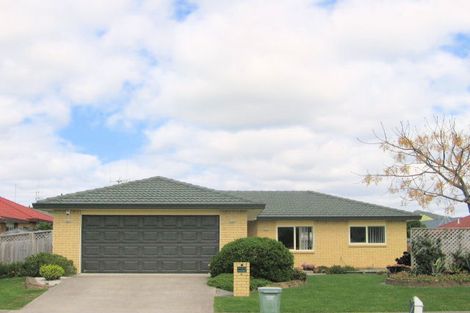 Photo of property in 31 Dalton Drive, Papamoa Beach, Papamoa, 3118