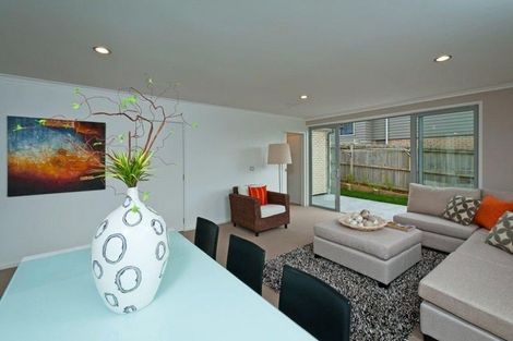 Photo of property in 18 Andersons Road, Oteha, Auckland, 0632