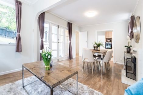 Photo of property in 75 Selwyn Crescent, Forrest Hill, Auckland, 0620