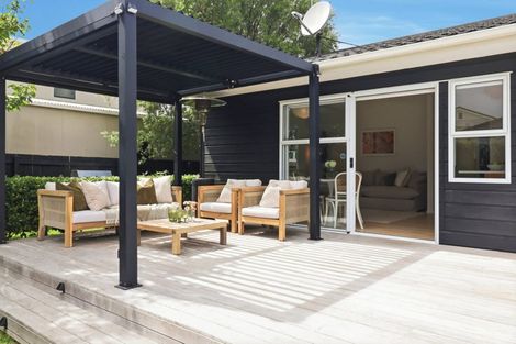 Photo of property in 23b Alberta Street, Point Chevalier, Auckland, 1022