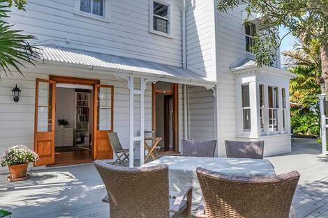 Photo of property in 5 Corry Avenue, Bluff Hill, Napier, 4110