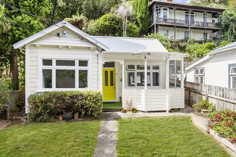 Photo of property in 11 Holloway Road, Aro Valley, Wellington, 6021