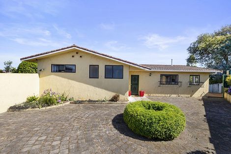 Photo of property in 18 Norwich Avenue, Spotswood, New Plymouth, 4310