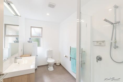 Photo of property in 63 Mount Marua Way, Timberlea, Upper Hutt, 5018