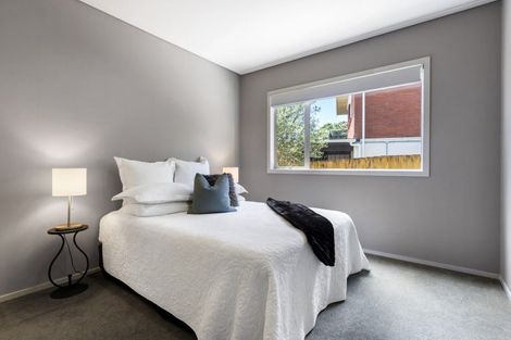 Photo of property in 96 Fisher Parade, Sunnyhills, Auckland, 2010