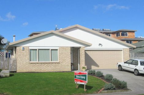 Photo of property in 5 Parkridge Way, Henderson, Auckland, 0612