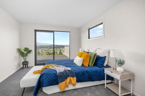 Photo of property in 10 Hawkdun Place, Bridge Hill, Alexandra, 9320