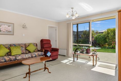 Photo of property in 9 Magnolia Rise, Waipahihi, Taupo, 3330