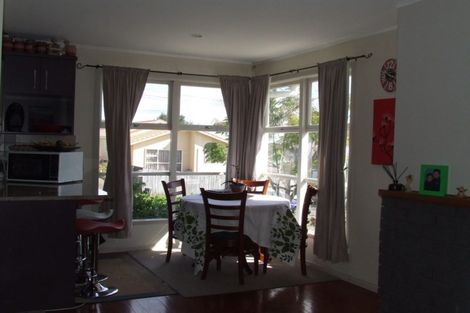 Photo of property in 8 Winifred Avenue, Bayview, Auckland, 0629