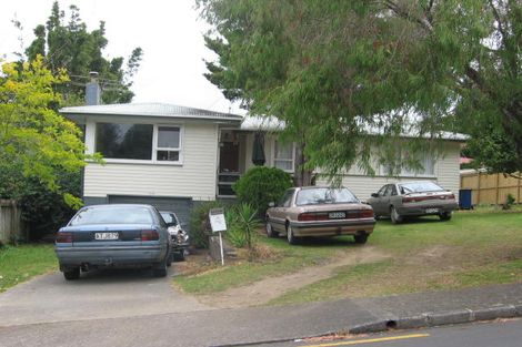 Photo of property in 4 Sunhaven Avenue, Glenfield, Auckland, 0629