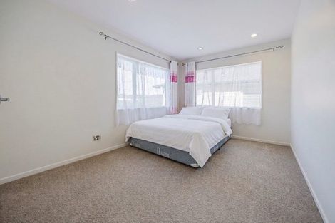 Photo of property in 10 Helianthus Avenue, Flat Bush, Auckland, 2019