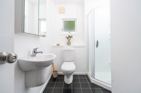 Photo of property in 111a Karori Road, Karori, Wellington, 6012