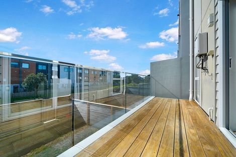 Photo of property in 81 Bordeaux Parade, Te Atatu South, Auckland, 0610