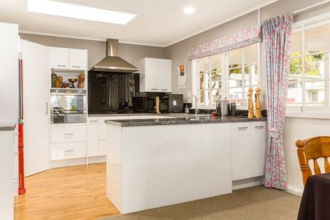 Photo of property in 7 Luff Place, Whitby, Porirua, 5024