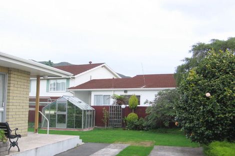 Photo of property in 18 Porutu Street, Fairfield, Lower Hutt, 5011