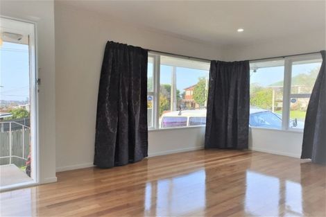 Photo of property in 61 Ocean View Road, Hillcrest, Auckland, 0627