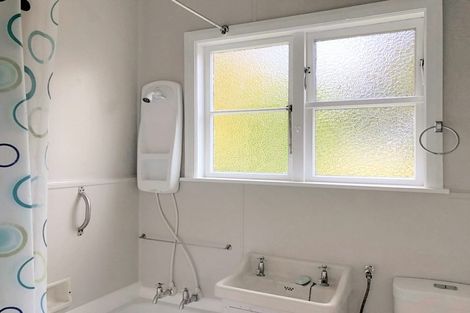 Photo of property in 37 Swiss Avenue, Gonville, Whanganui, 4501