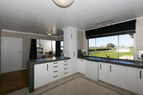Photo of property in 1 Tiromoana Crescent, Bell Block, New Plymouth, 4312