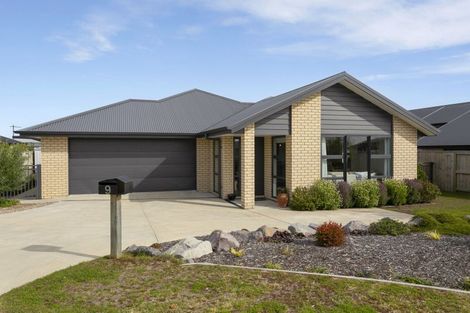 Photo of property in 9 Roto Close, Wharewaka, Taupo, 3330